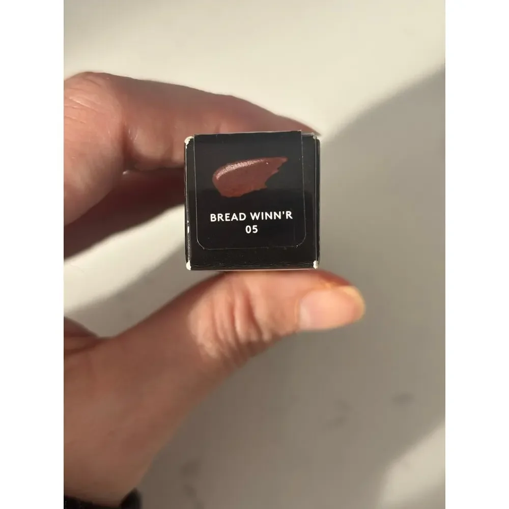Fenty Velvet liquid lipstick, long lasting Matte finish breadwinner $22 glam
